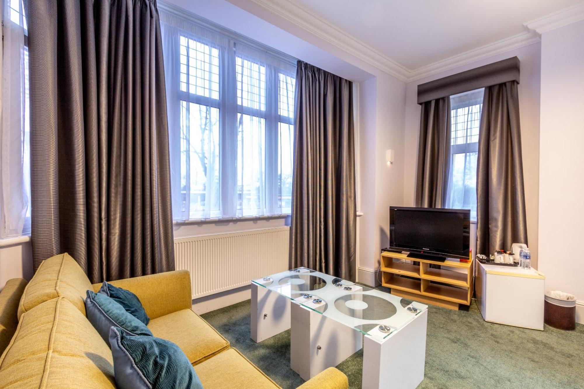 London Gatwick Inn Екстериор снимка