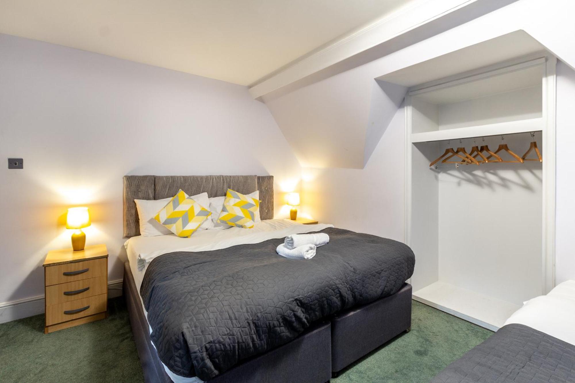 London Gatwick Inn Екстериор снимка