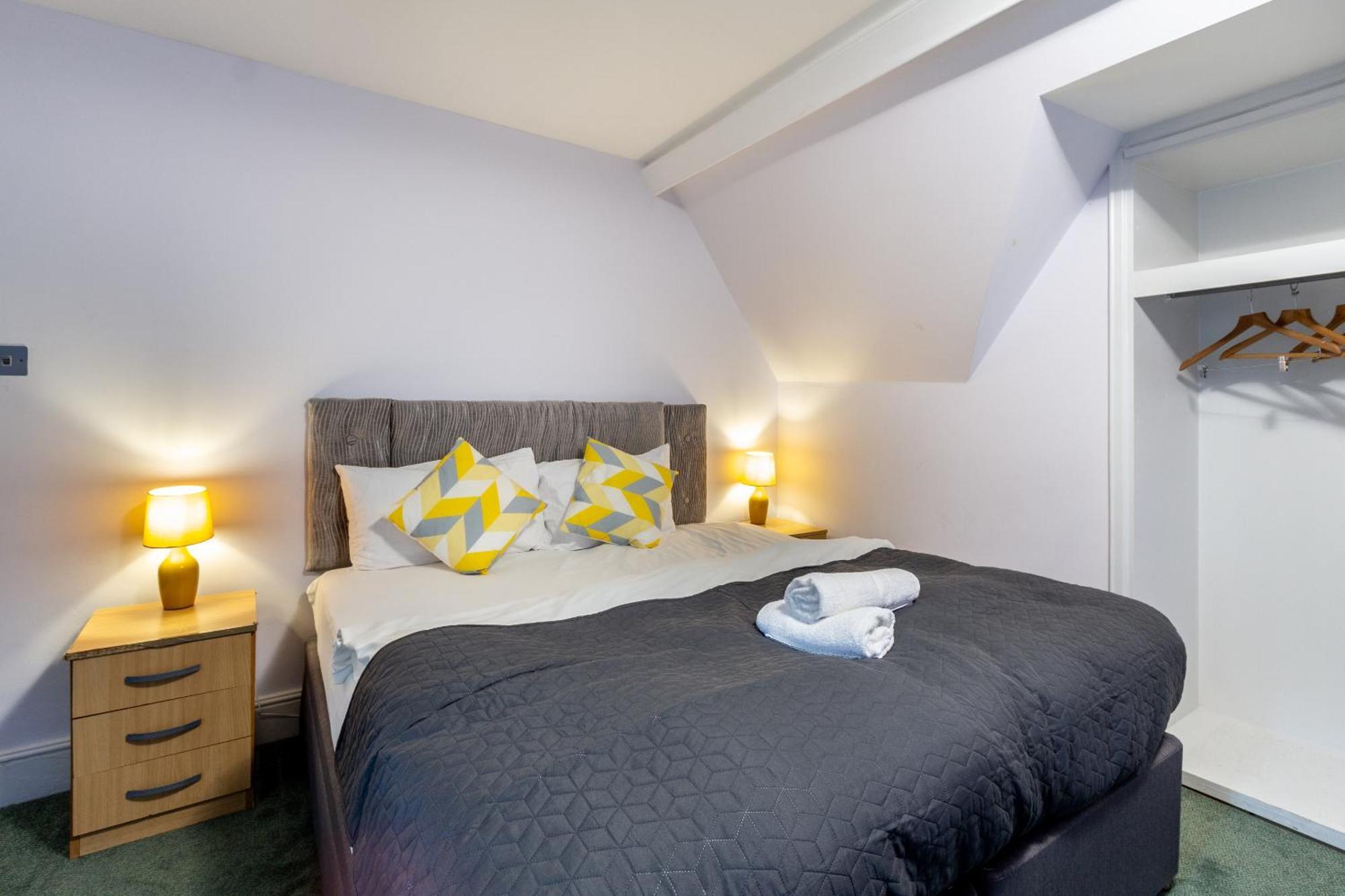 London Gatwick Inn Екстериор снимка