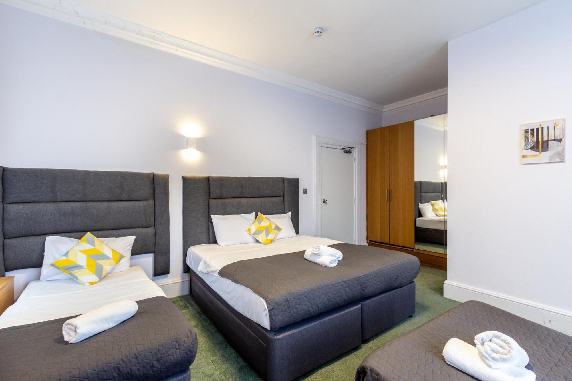 London Gatwick Inn Екстериор снимка