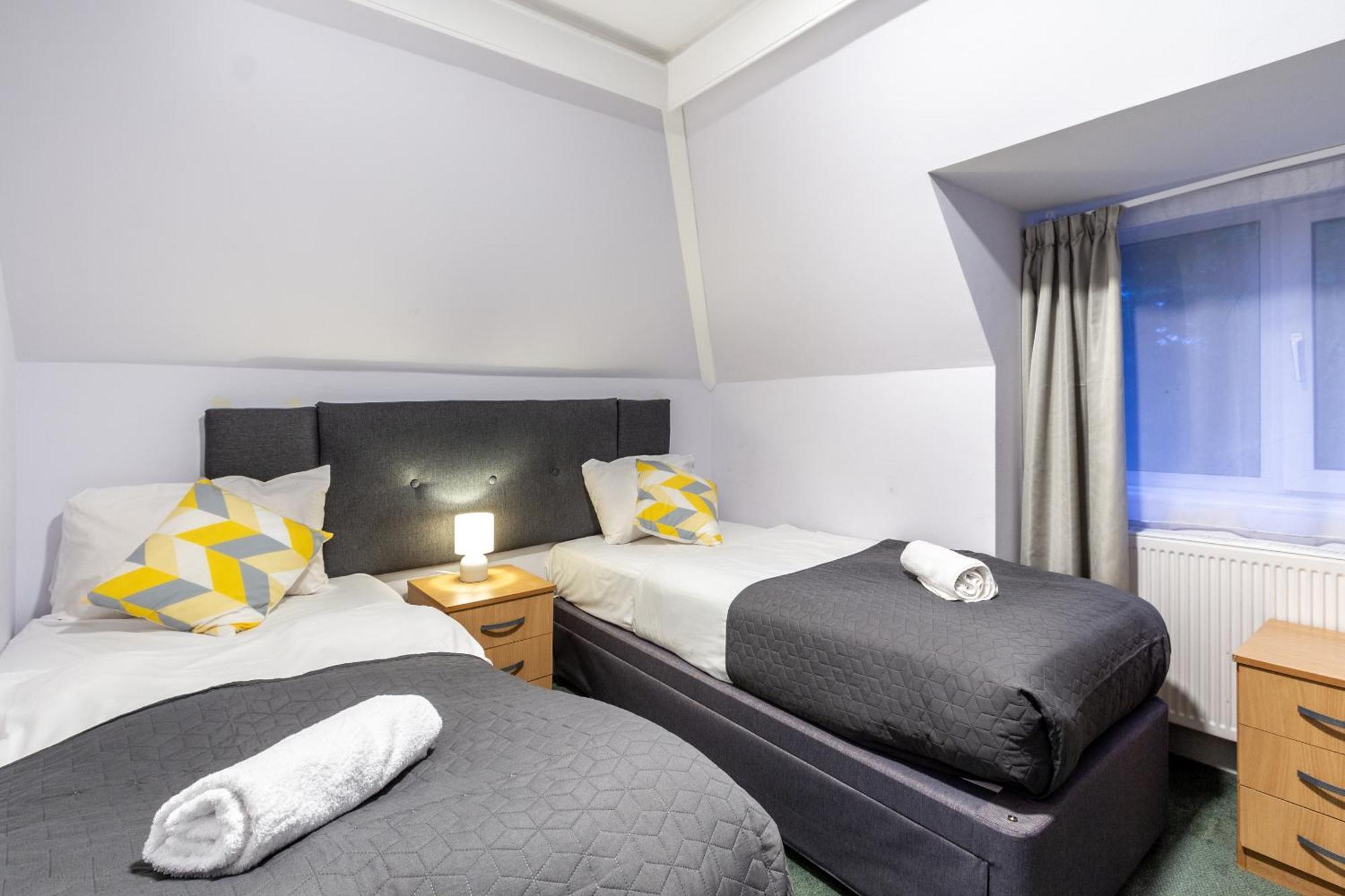 London Gatwick Inn Екстериор снимка